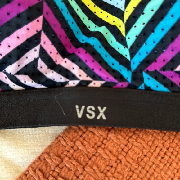 VSX Sports Bra - Size 34D - Picture 2 of 6